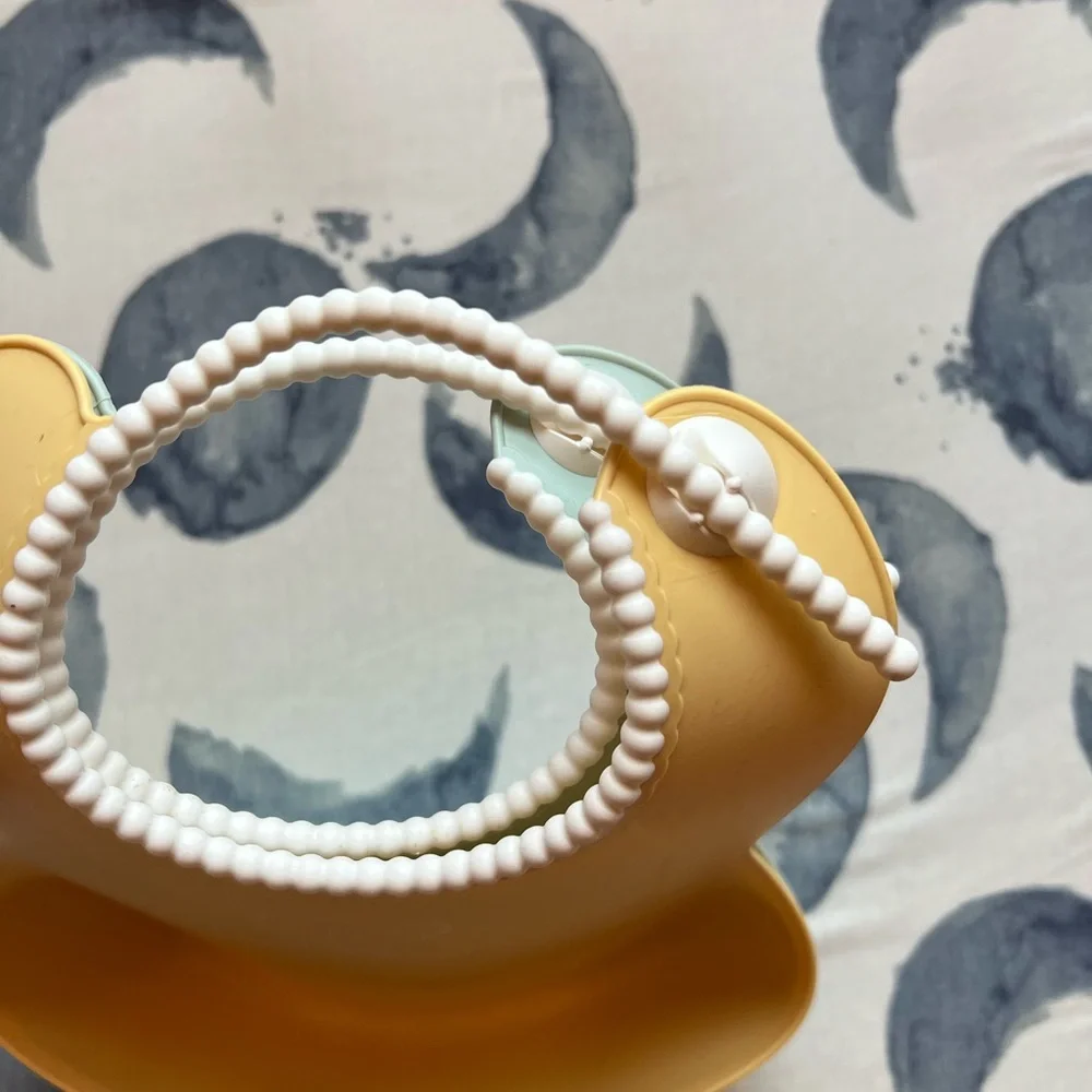 Baby Bjorn Bib Set - Yellow and Green - Picture 3 of 3